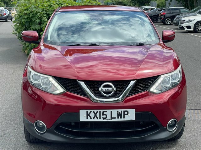 Nissan Qashqai 1.2 Dig-t Acenta 2Wd Red #2