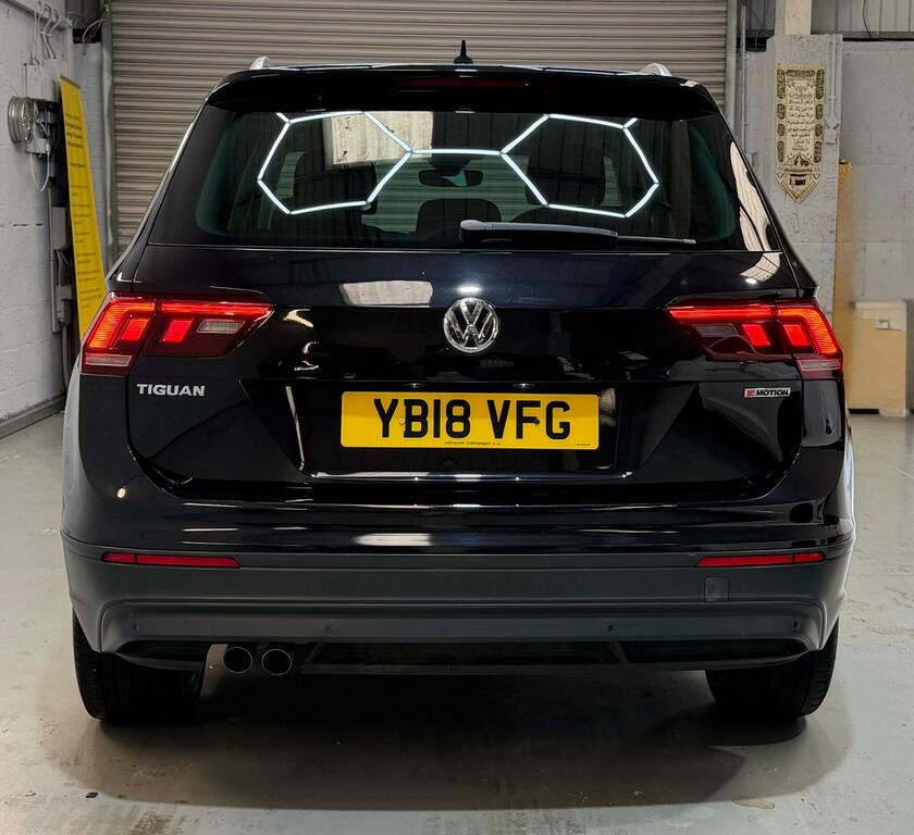 Volkswagen Tiguan Se Navigation Black #4
