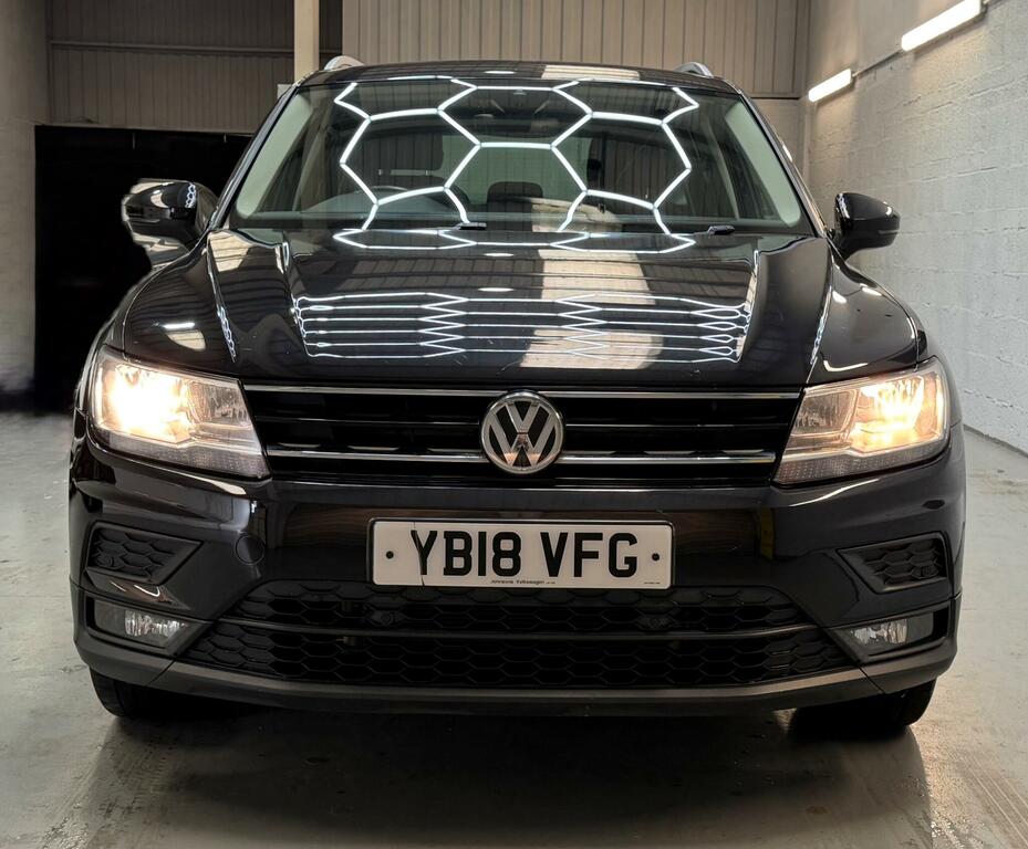 Volkswagen Tiguan Se Navigation Black #2