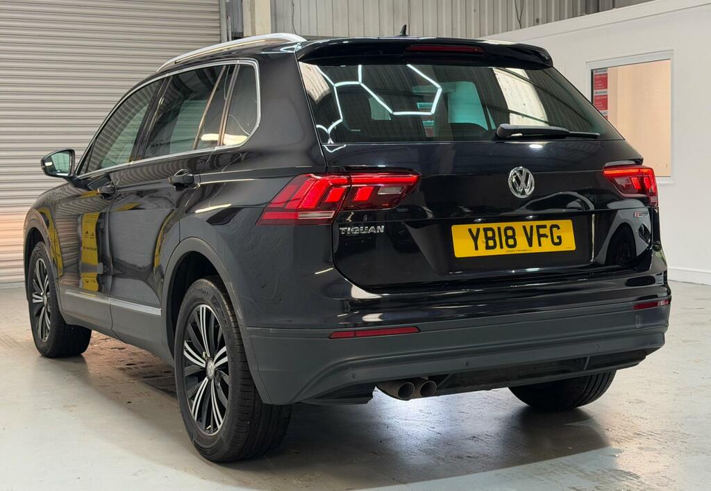 Volkswagen Tiguan Se Navigation Black #3
