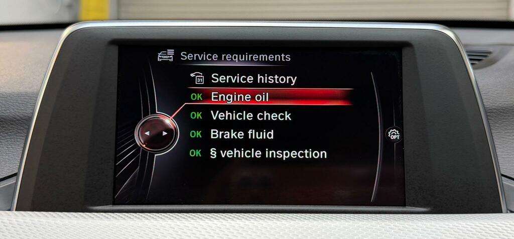 BMW X1 Sdrive 18D M White #26