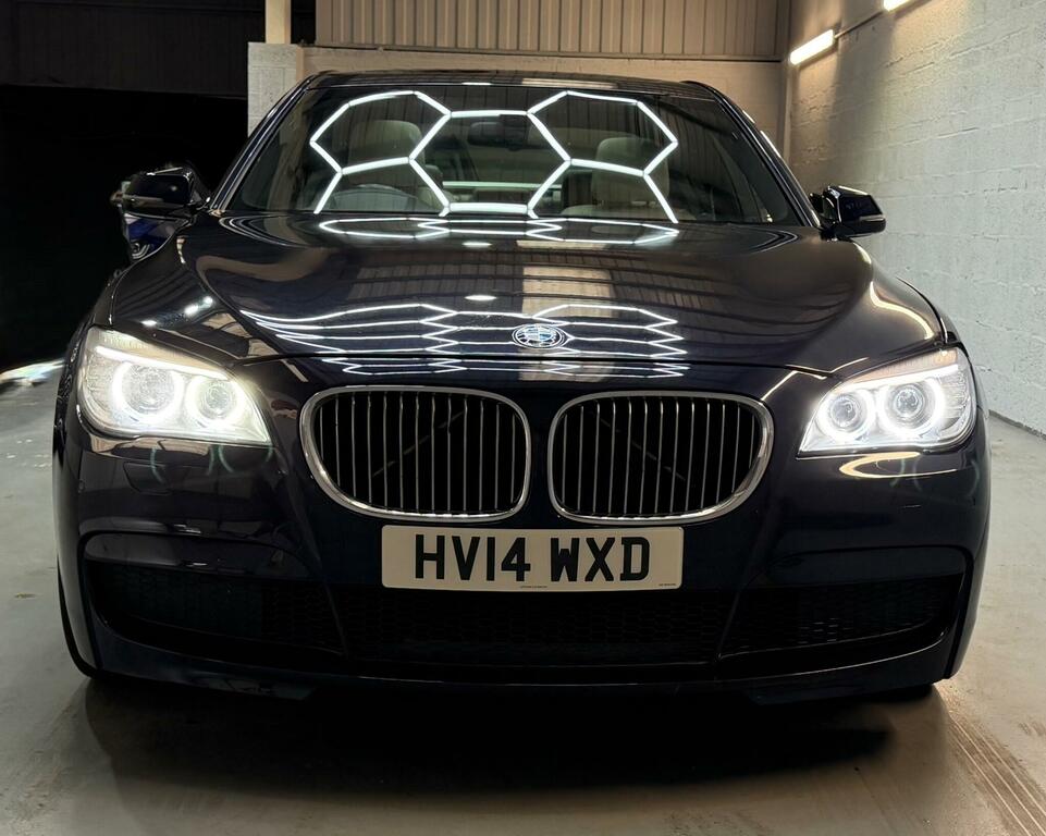 BMW 7 Series M Sport Black #2