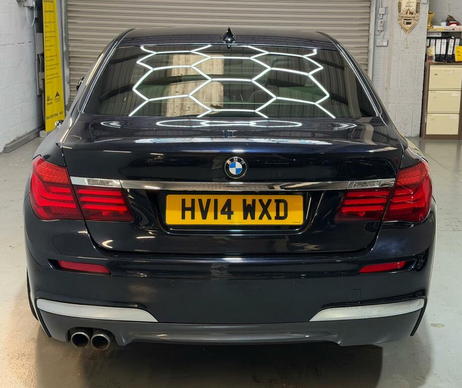 BMW 7 Series M Sport Black #4
