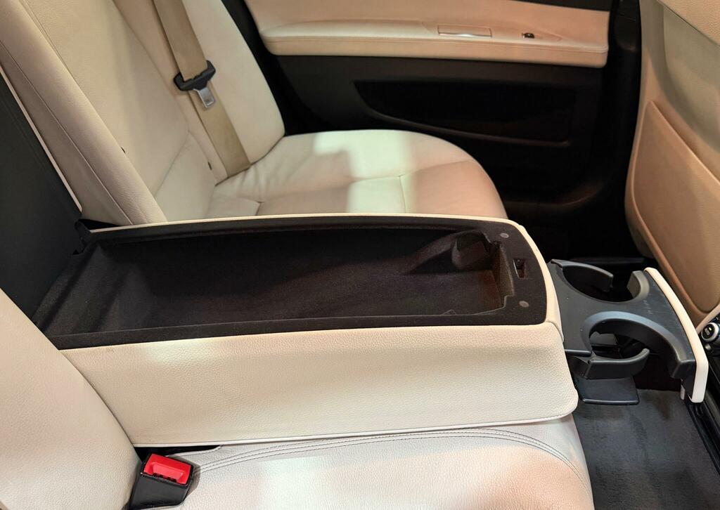 BMW 7 Series Saloon Black #18