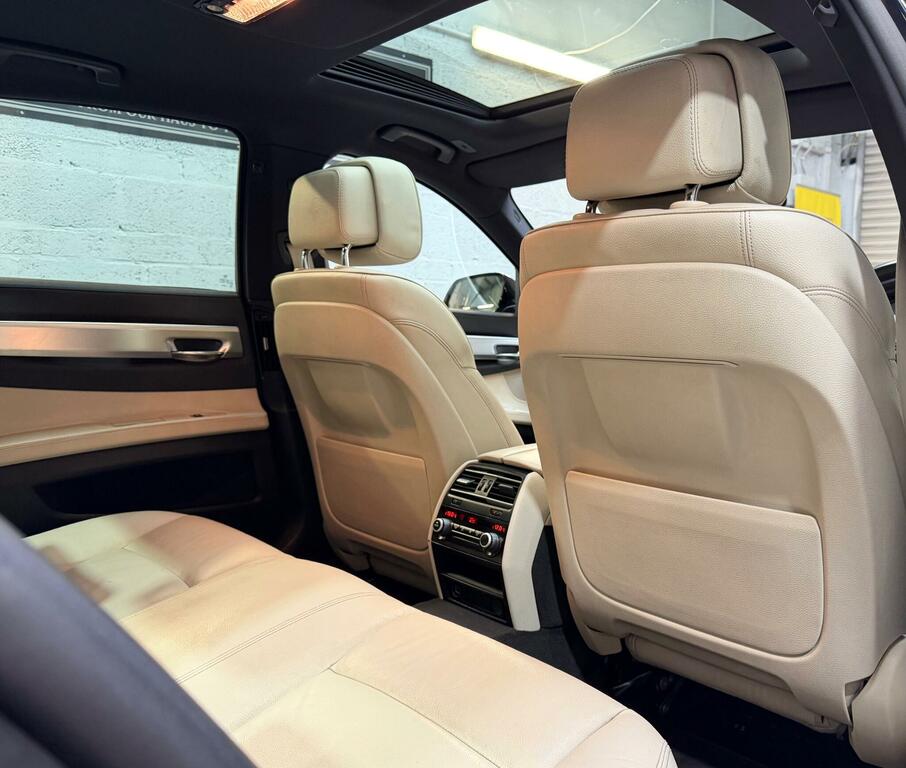 BMW 7 Series Saloon Black #15