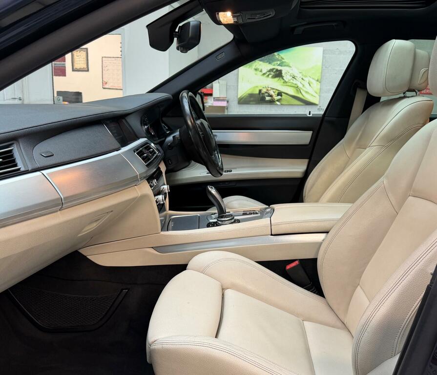 BMW 7 Series Saloon Black #41