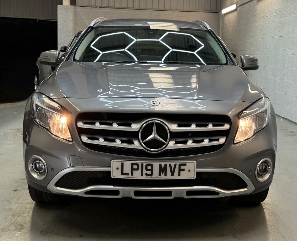 Mercedes-Benz GLA Class Sport Grey #2