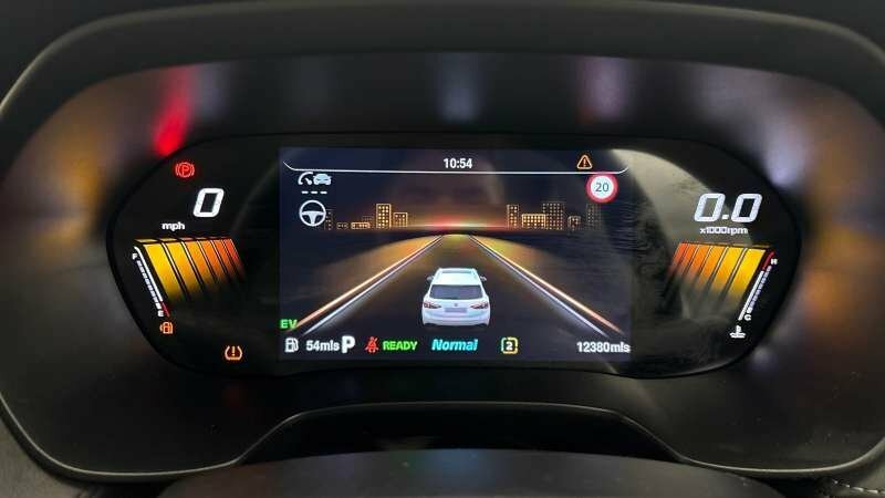 MG ZS Hybrid Trophy LG74GNR #6