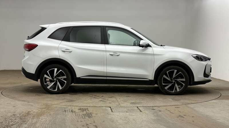 MG ZS Hybrid Trophy LG74GNR #2