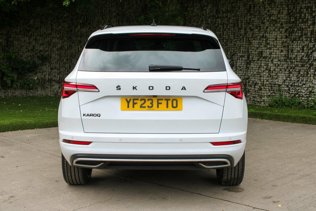 Skoda Karoq Sportline YF23FTO White #5