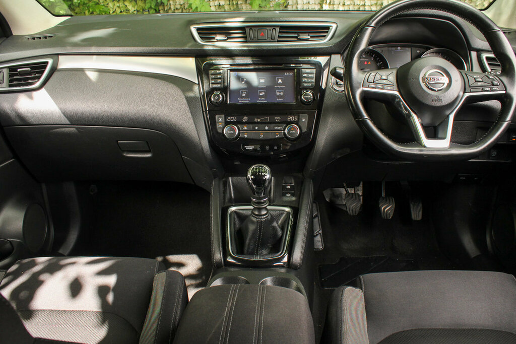 Nissan Qashqai N-connecta DV67ZDW #2