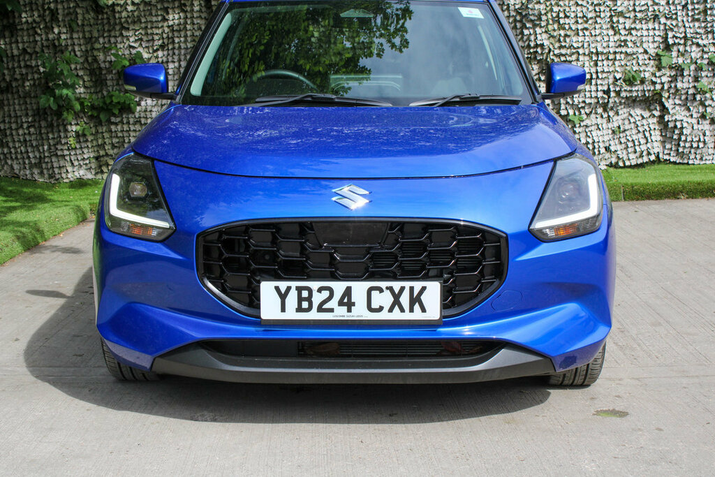 Suzuki Swift 1.2 Mhev Motion Hatchback Hybrid Cvt Eu Red #19