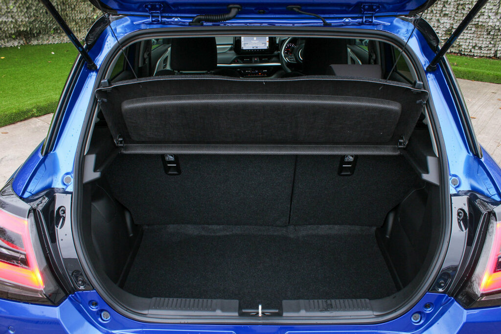 Suzuki Swift 1.2 Mhev Motion Hatchback Hybrid Cvt Eu Red #48
