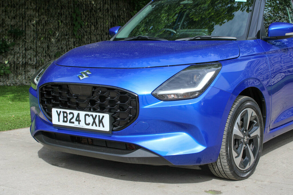 Suzuki Swift 1.2 Mhev Motion Hatchback Hybrid Cvt Eu Red #11
