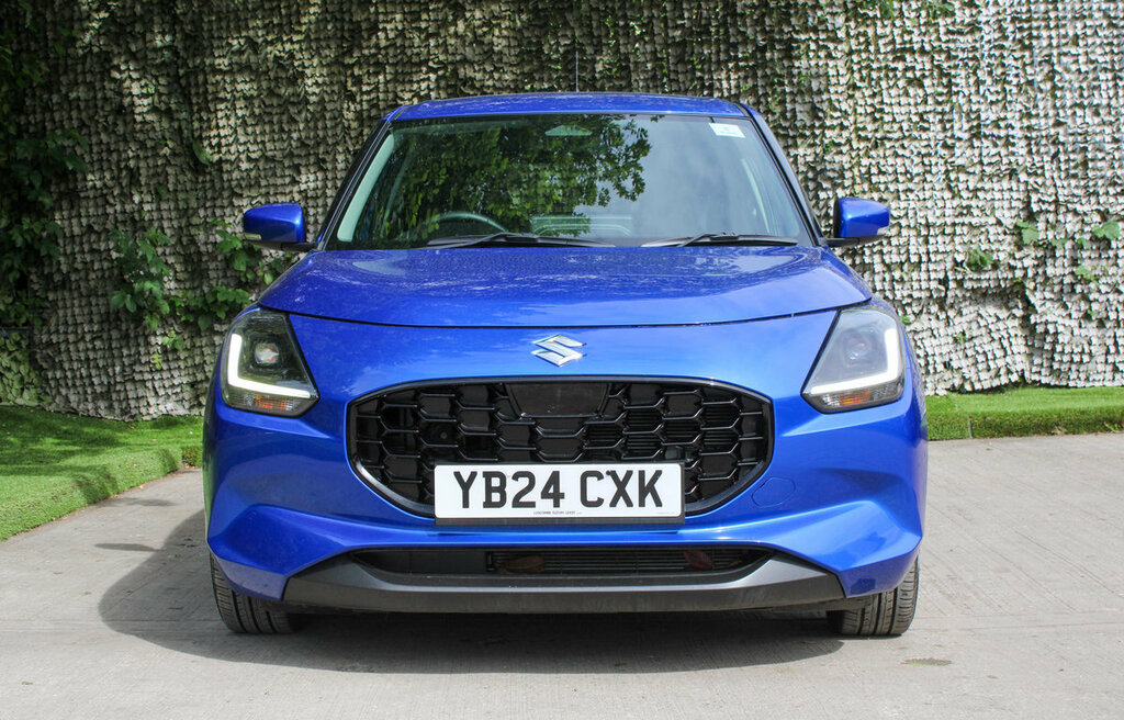 Suzuki Swift 1.2 Mhev Motion Hatchback Hybrid Cvt Eu Red #9