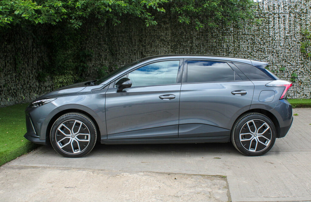 MG MG4 125Kw Se Ev 51Kwh White #7
