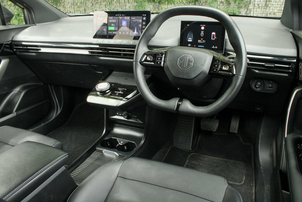MG MG4 125Kw Se Ev 51Kwh White #19