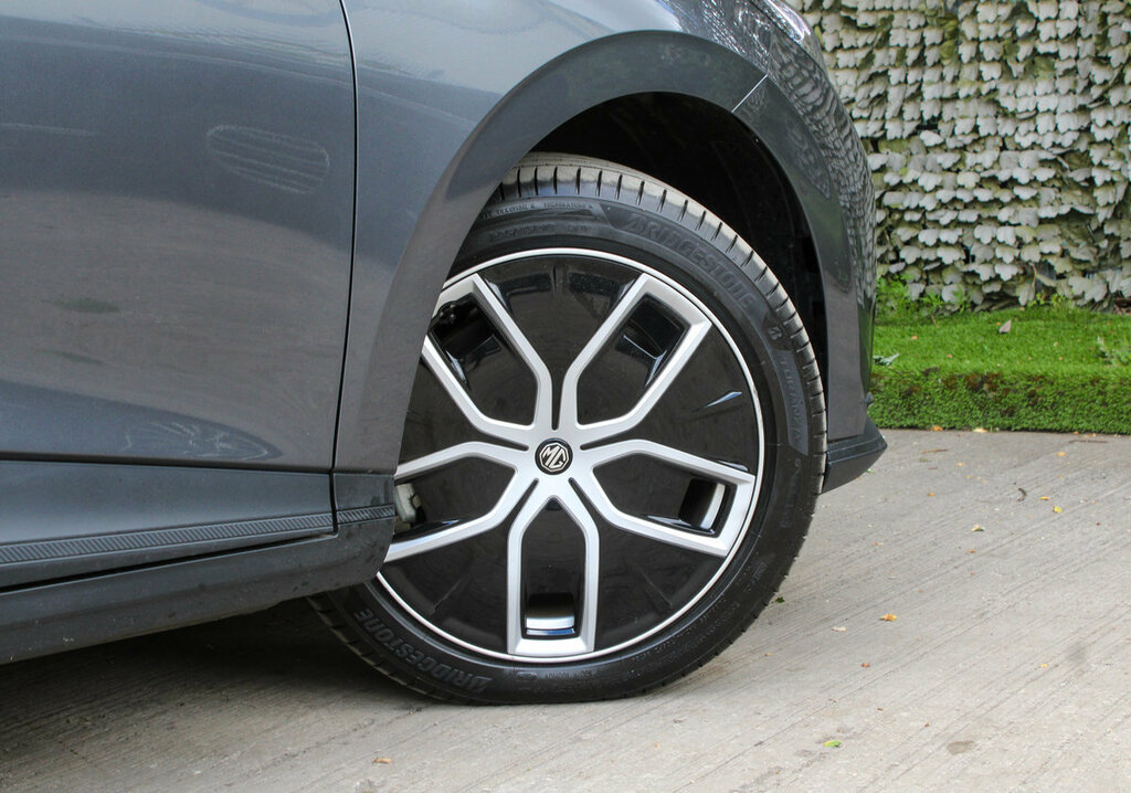 MG MG4 125Kw Se Ev 51Kwh White #13