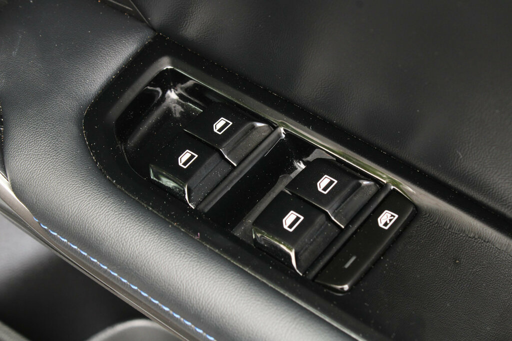 MG MG4 125Kw Se Ev 51Kwh White #47