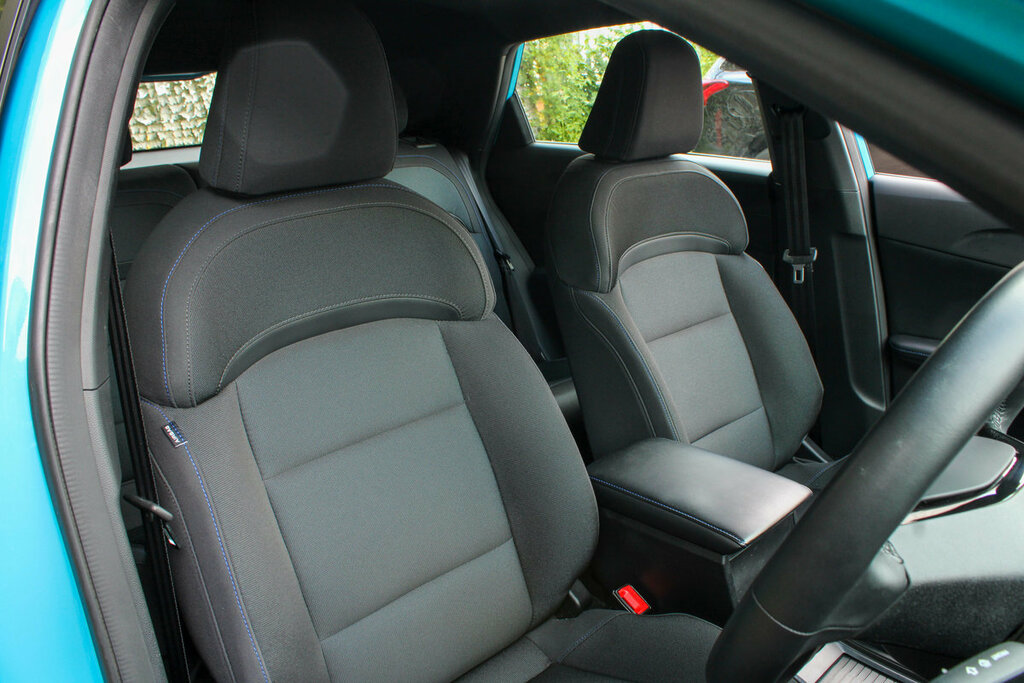 MG MG4 51Kwh Se Hatchback 170 Ps Blue #39