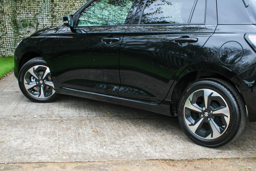 Suzuki Swift Motion #10