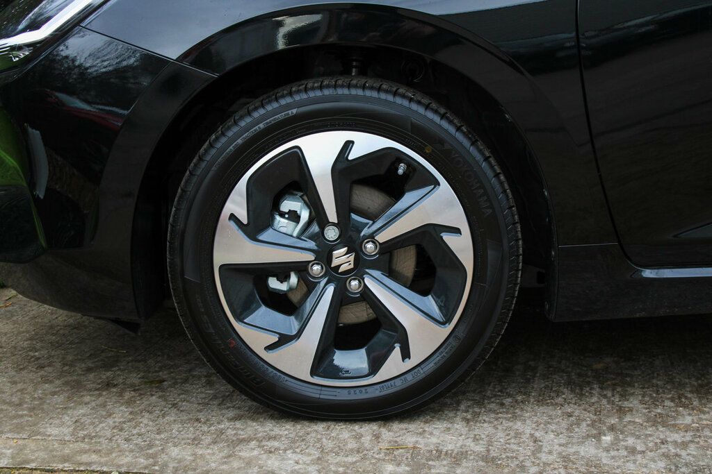 Suzuki Swift Motion #13