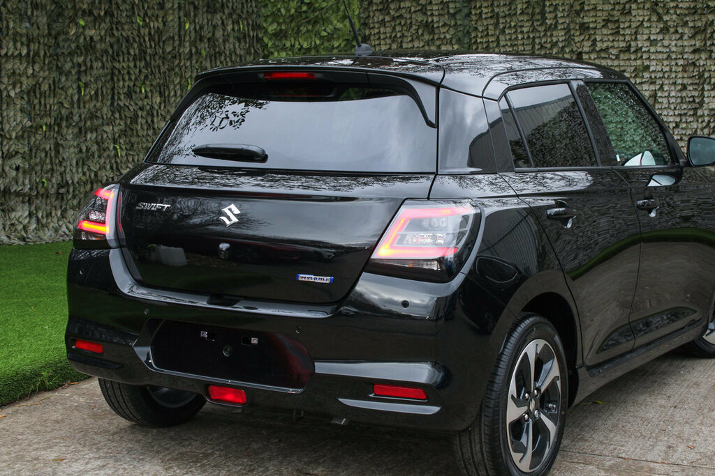 Suzuki Swift Motion #11