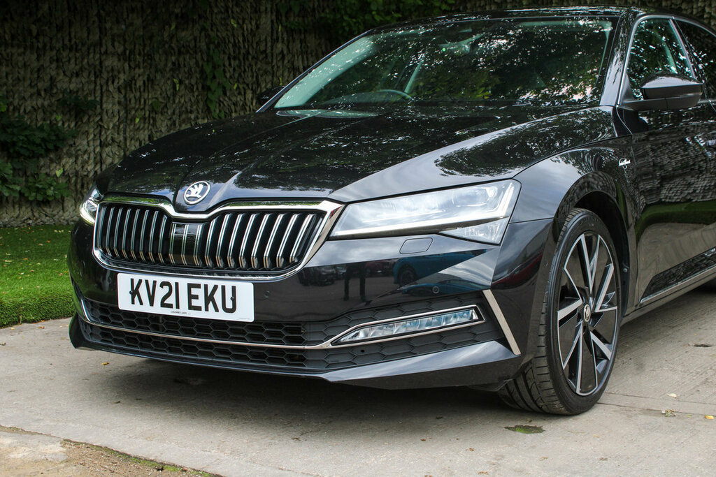 Skoda Superb Hatchback Grey #11