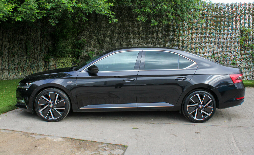 Skoda Superb Hatchback Grey #7