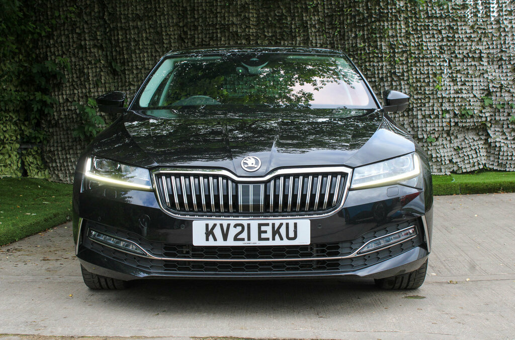 Skoda Superb Hatchback Grey #9