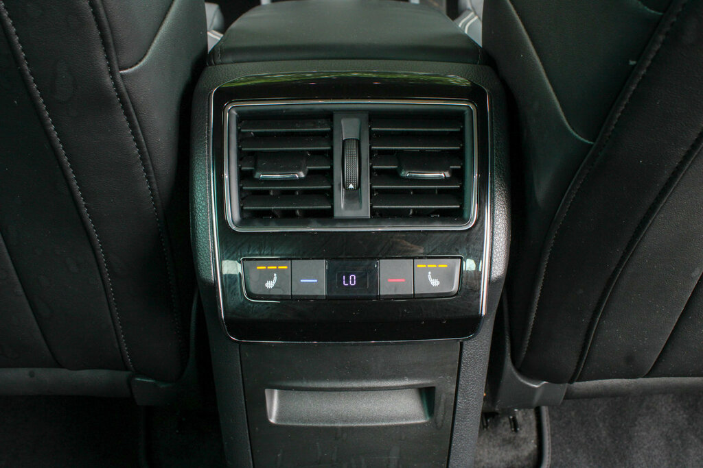 Skoda Superb Hatchback Grey #48