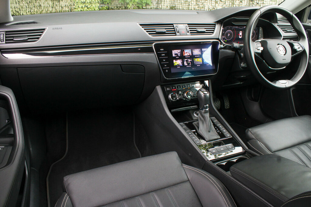 Skoda Superb Hatchback Grey #20