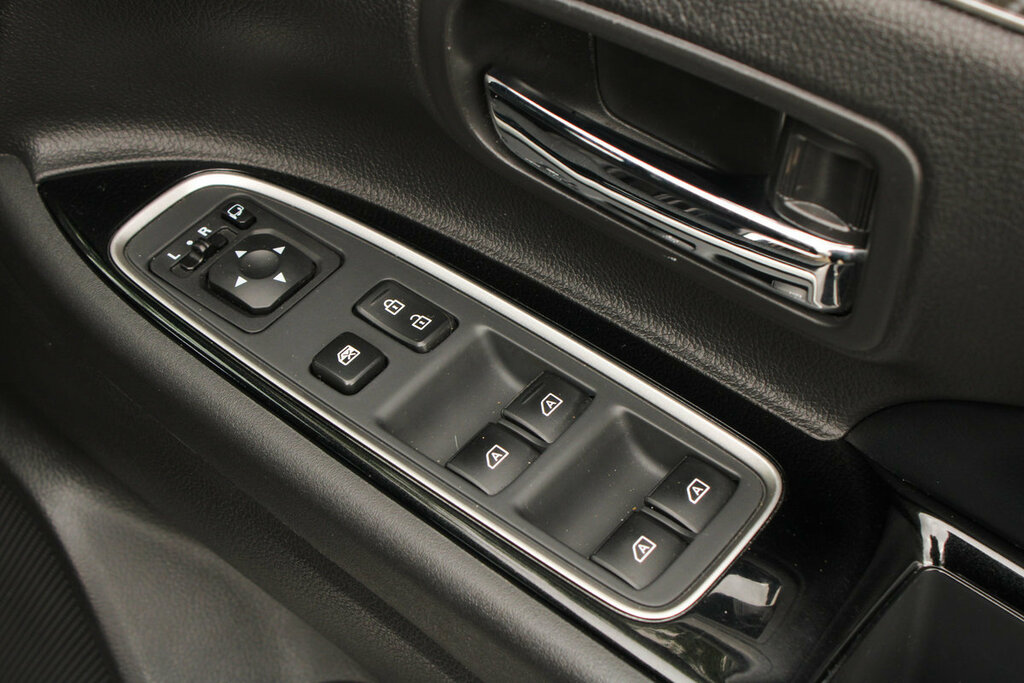 Mitsubishi Outlander 2.0 Design Cvt Brown #42