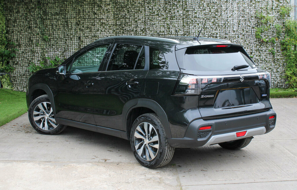 Suzuki S Cross Ultra #6