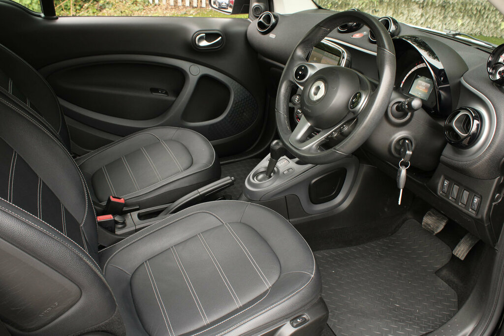Smart Fortwo Coupe Coupe Red #30