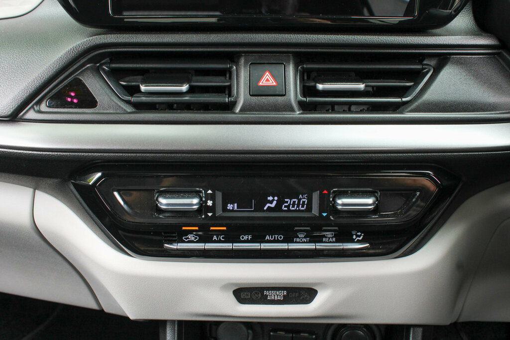 Suzuki Swift 1.2 Mild Hybrid Ultra Silver #39