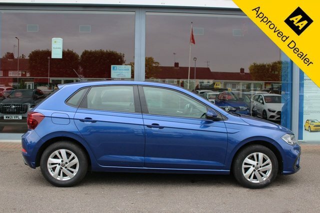 Volkswagen Polo 1.0 Tsi Life Hatchback Euro 6 S VU22AYC Blue #2