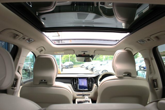 Volvo XC60 2.0 B5 Mhev Inscription Suv Hybrid LG20ZNT Grey #2