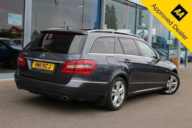 Mercedes-Benz E Class E220 Cdi Blueefficiency Avantgarde Ed125 5-Door White #4