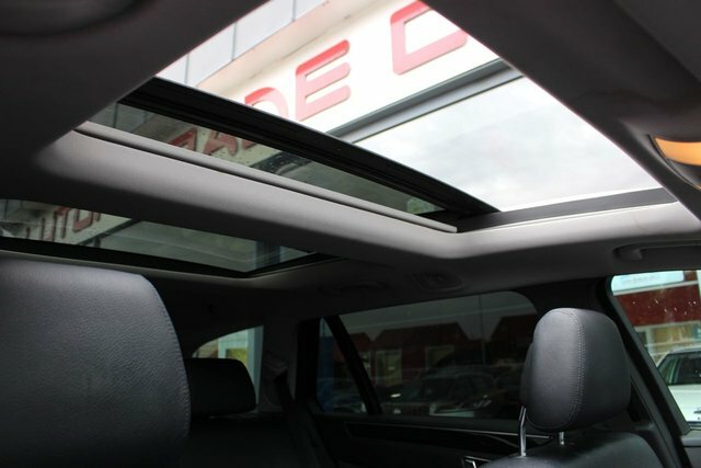 Mercedes-Benz E Class E220 Cdi Blueefficiency Avantgarde Ed125 5-Door White #2