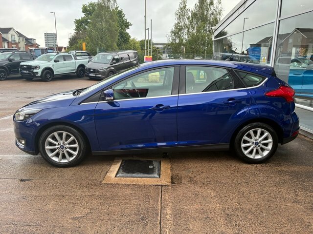 Ford Focus Titanium Blue #4