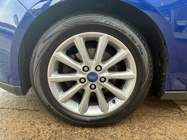 Ford Focus Titanium Blue #5