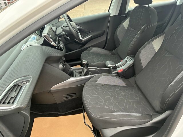 Peugeot 2008 Bluehdi Active Suv Grey #12