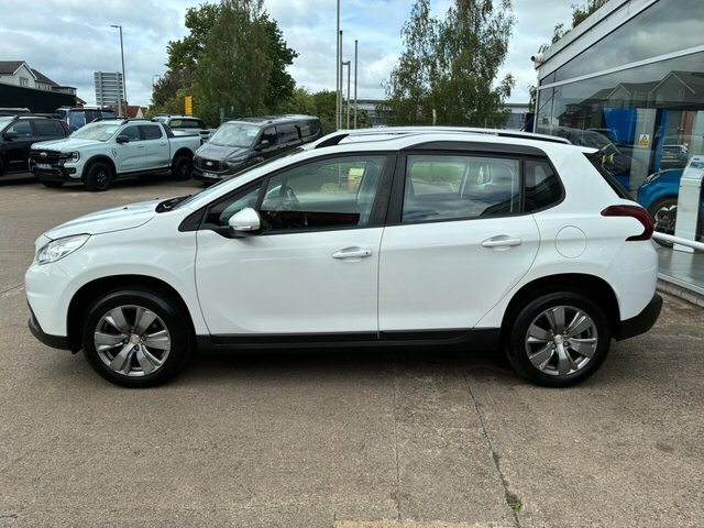 Peugeot 2008 Suv White #4