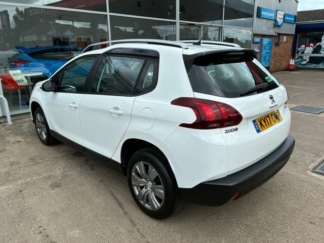 Peugeot 2008 Suv White #6
