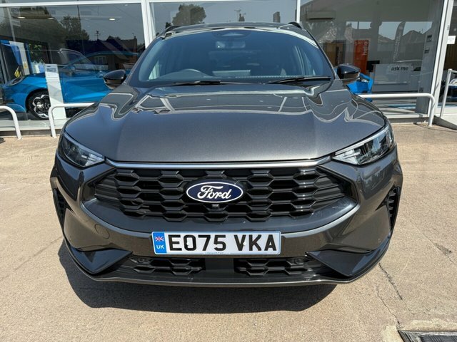 Ford Kuga Suv EO75VKA Black #2