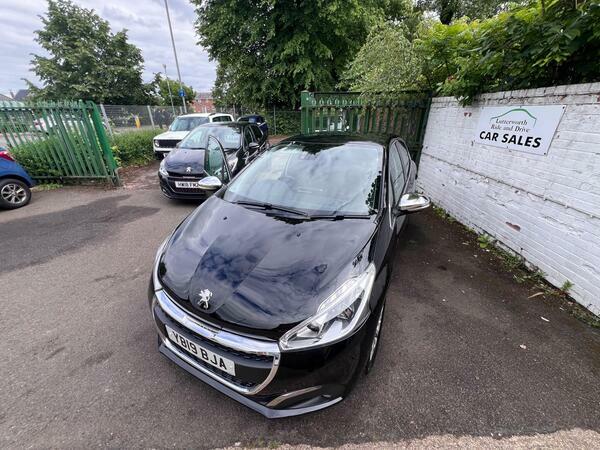 Peugeot 208 1.2 Puretech 82 Tech Edition Start Stop Grey #2