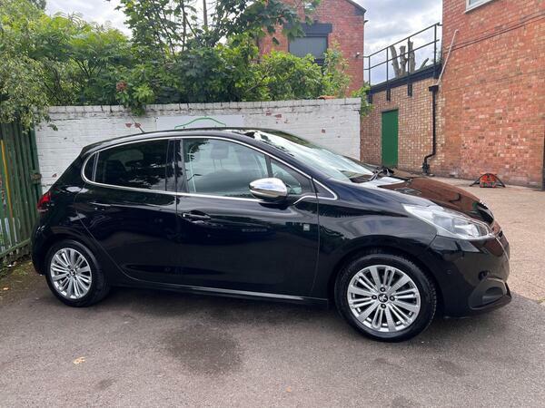 Peugeot 208 1.2 Puretech 82 Tech Edition Start Stop Grey #15