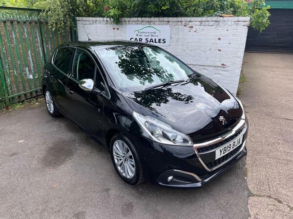 Peugeot 208 1.2 Puretech 82 Tech Edition Start Stop Grey #1