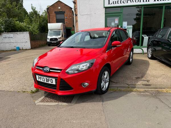 Ford Focus Ecoboost Zetec S Estate Grey #10